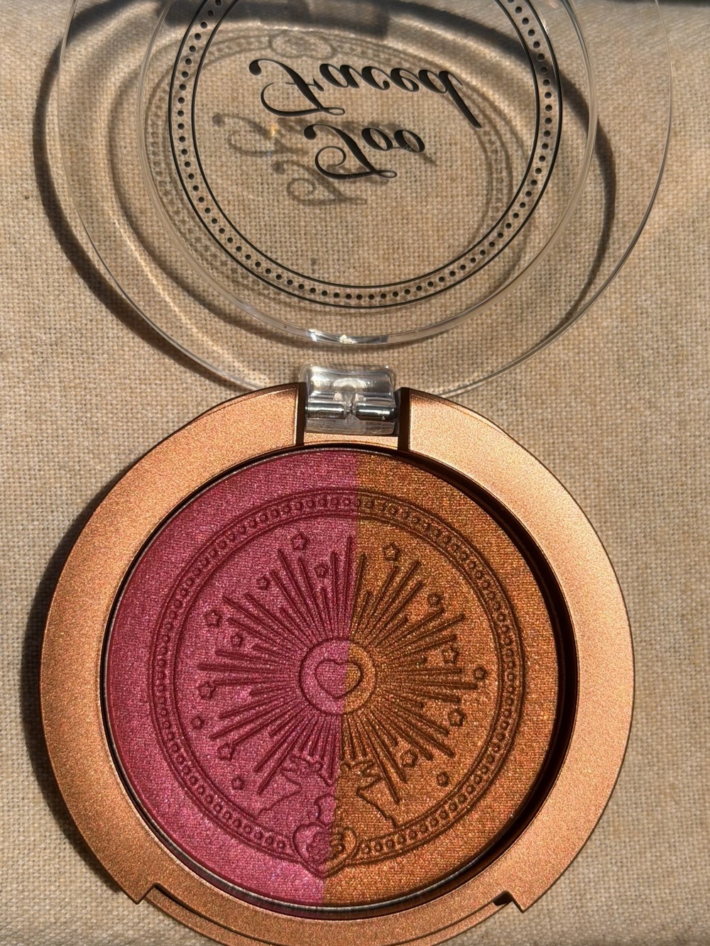 NIB~ Too Faced Sun Bunny Bronzer Palette - Fuchsia Bunny - Picture 4 of 6